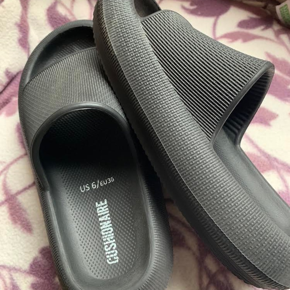 Women’s shoes